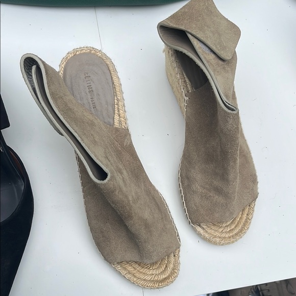 Suede wedge - Picture 1 of 2